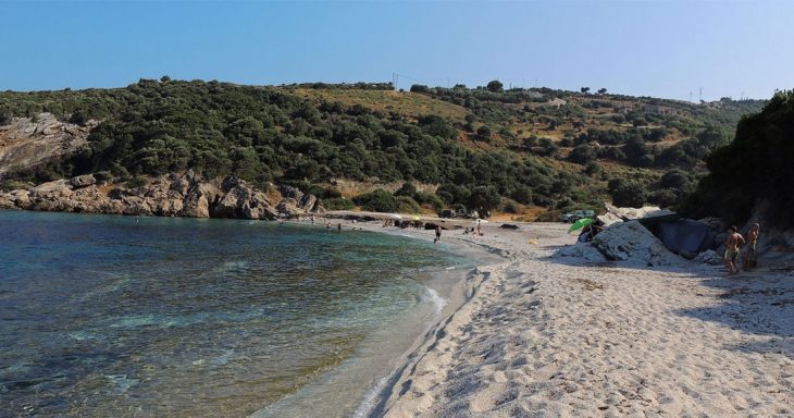 Παραλία Μάγειρας: Ερημικός παράδεισος μια ανάσα από την Αθήνα 