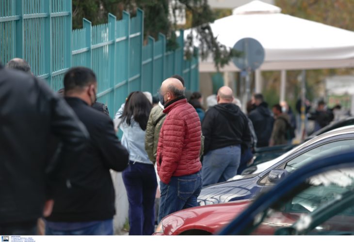 Θεσσαλονίκη rapid test: Πλήθος πολιτών σπεύδουν στο ΑΧΕΠΑ για τεστ