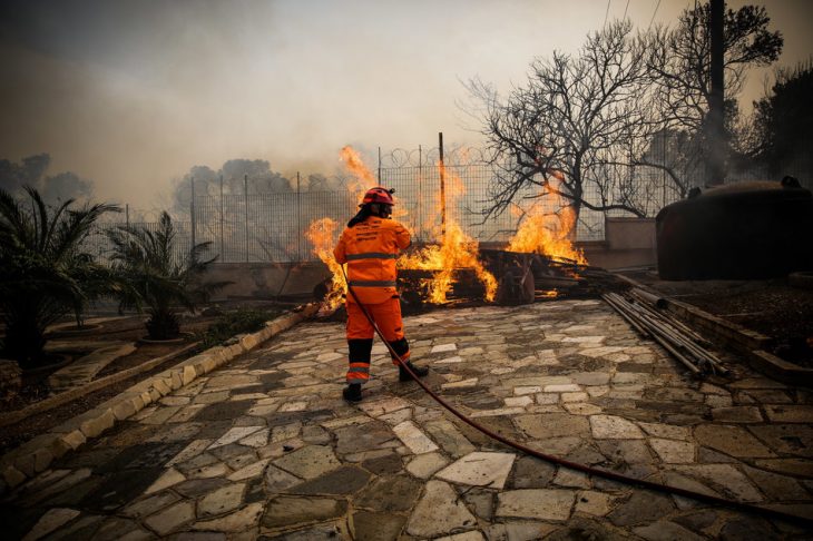 Έλληνες πυροσβέστες: Οι «Ταβλαδόροι» που παίζουν στα ζάρια την ζωή τους για να μας σώσουν