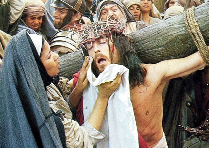 «Ιησούς από τη Ναζαρέτ»: 10 άγνωστα πράγματα για την δημοφιλή σειρά και σπάνιες εικόνες από τα γυρίσματα