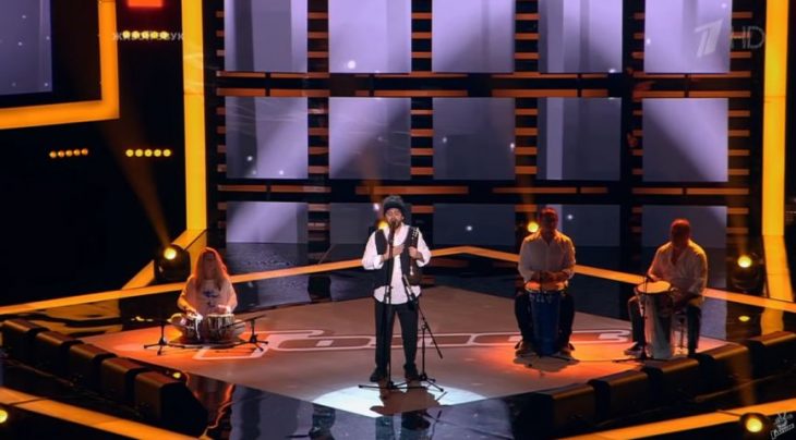 Η υπέροχη εμφάνιση Θεσσαλονικιού στο The Voice της Ρωσίας: Τραγούδησε τη Μισιρλού και αποθεώθηκε