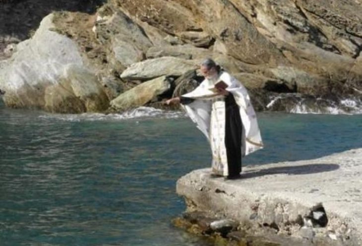 Άγιο Όρος: Ξαφνικά είδα έναν μοναχό να αναδύεται από την θάλασσα