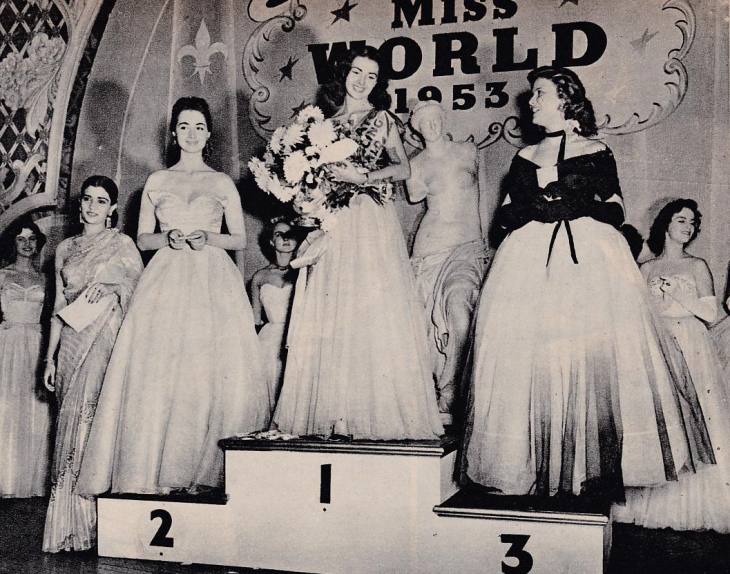 Αλεξάνδρα Λαδικού: Η εντυπωσιακή εμφάνιση της Ελληνίδας Μις Κόσμος του 1953, παραμένει κομψή και σικ στα 87 της χρόνια