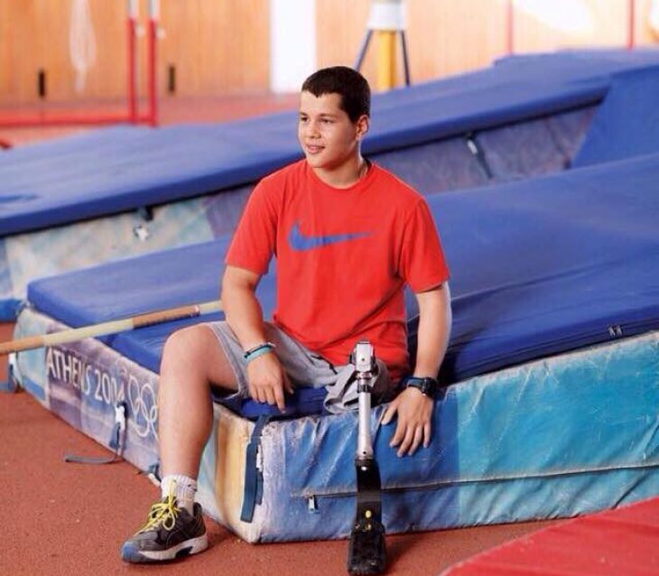 «Ήθελα πολύ να σε κάνω χαρούμενη»: Ο νεαρός αθλητής των Παραολυμπιακών από την Πάτρα που αξίζει όλα τα μετάλλια