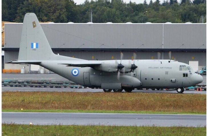 Πόλεμος στην Ουκρανία: Η Ελλάδα στέλνει στρατιωτικό εξοπλισμό με δύο C-130 μαζί με τον Χαρδαλιά