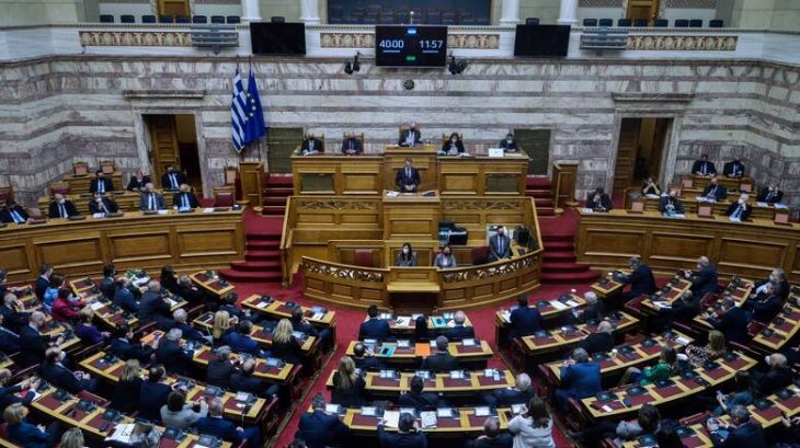 Όλοι περιμένουν πως και πως να ακούσουν τι θα πει ο Ζελένσκι στην ελληνική βουλή