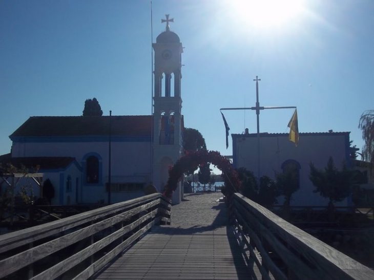 Μοναστήρι στην Ξάνθη: Το ωραιότερο μοναστήρι της Ελλάδας, βρίσκεται σε 2 νησάκια που τα ενώνει μια ξύλινη γέφυρα