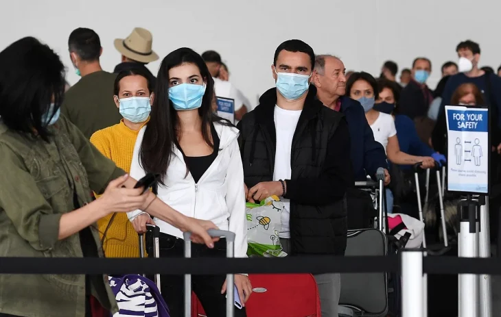 Ευρωπαϊκή Ένωση: Μη υποχρεωτική η χρήση μάσκας σε αεροδρόμια και αεροπλάνα