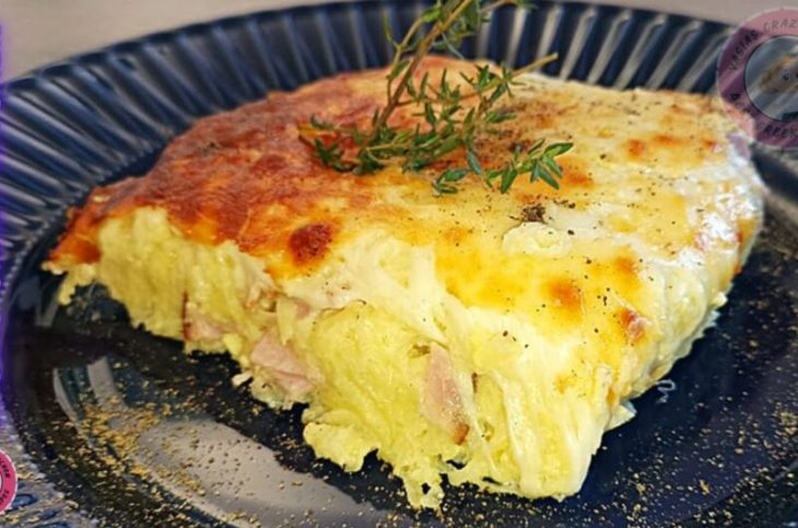Του ονείρου: Η πανεύκολη συνταγή για μια υπέροχη πατατόπιτα χωρίς φύλλο με μπεσαμέλ