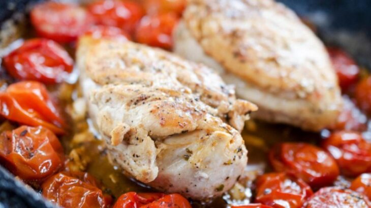 Τεράστιο ανθυγιεινό λάθος: Πότε γίνεται επικίνδυνο το κοτόπουυλο – Τι δεν πρέπει να κάνετε στο μαγείρεμα